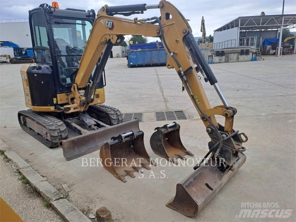 CAT 302.7 Paletli ekskavatörler