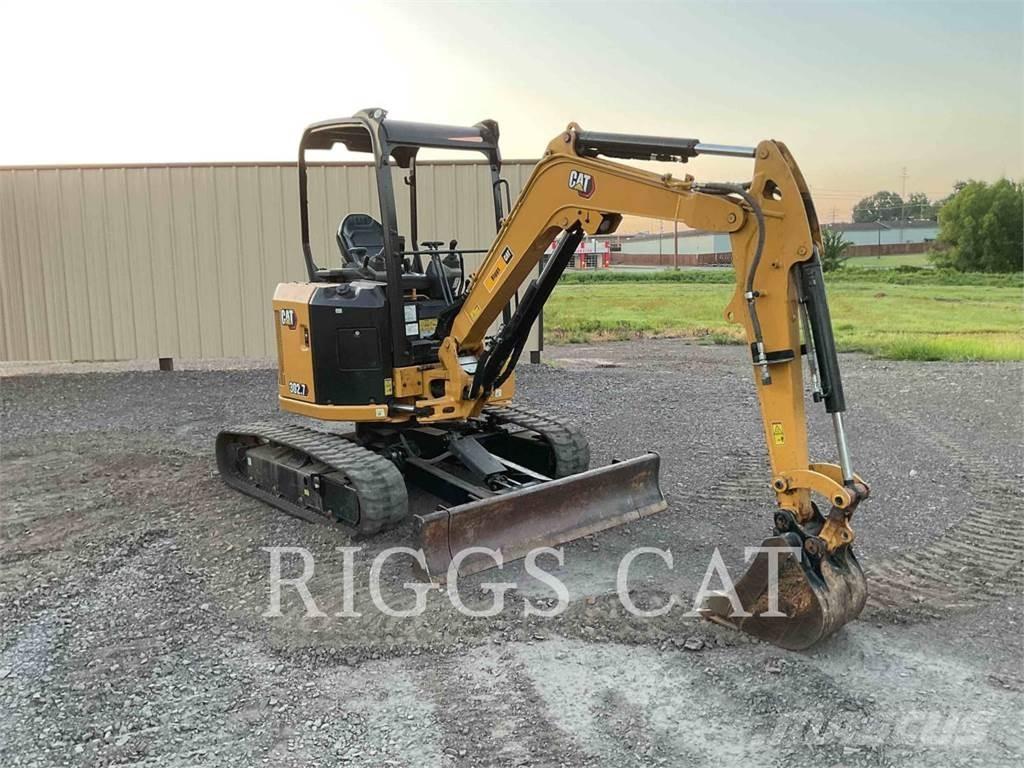 CAT 302.7 Paletli ekskavatörler