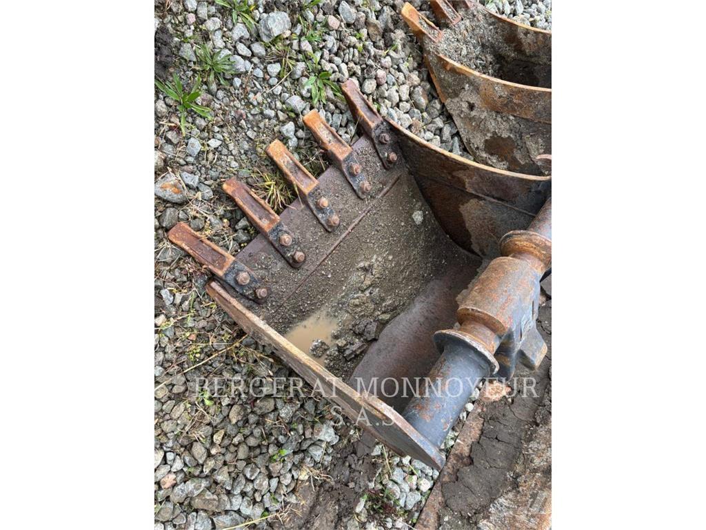 CAT 302.7 Paletli ekskavatörler