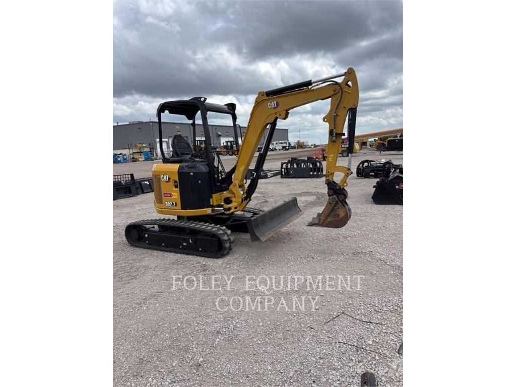 CAT 302.7-07LO Paletli ekskavatörler