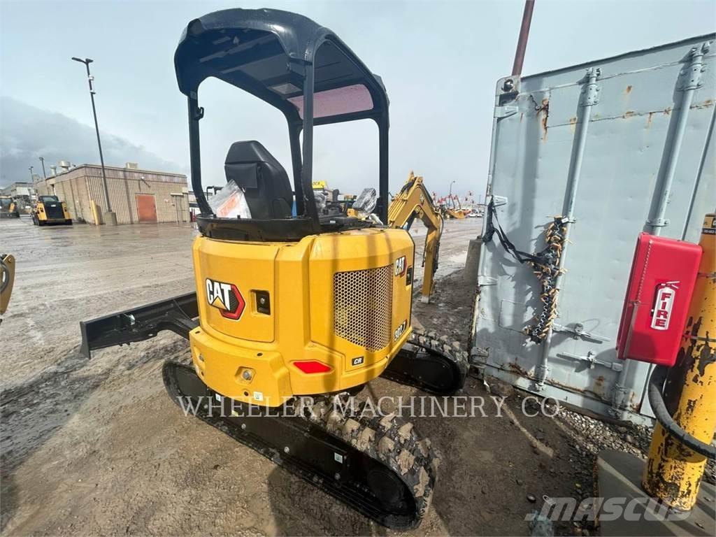 CAT 302.7 C1 Paletli ekskavatörler