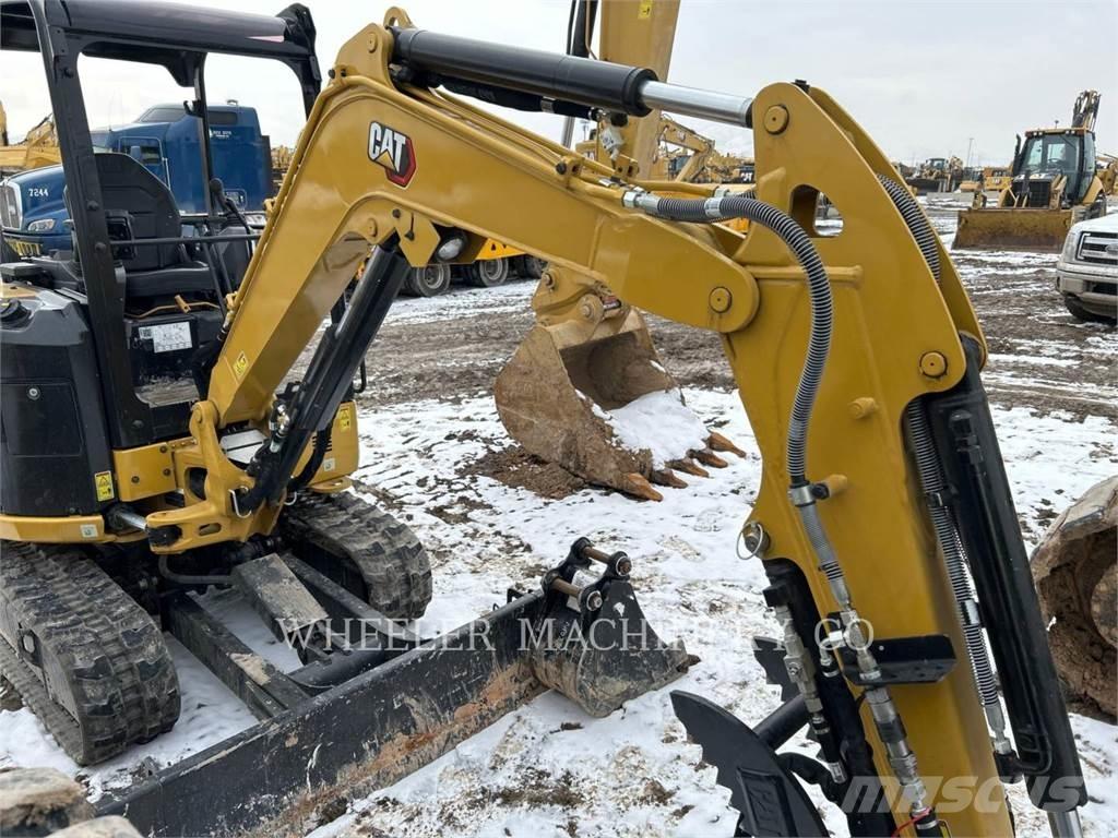 CAT 302.7 C1TH Paletli ekskavatörler