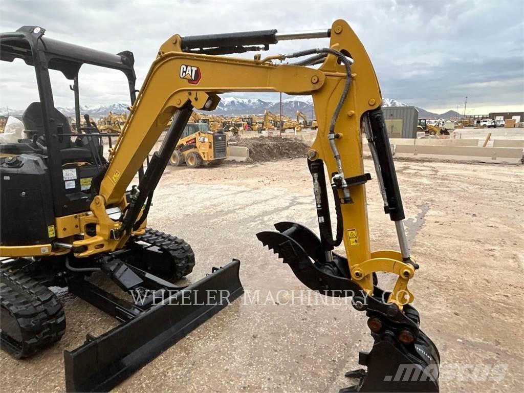 CAT 302.7 C1TH Paletli ekskavatörler