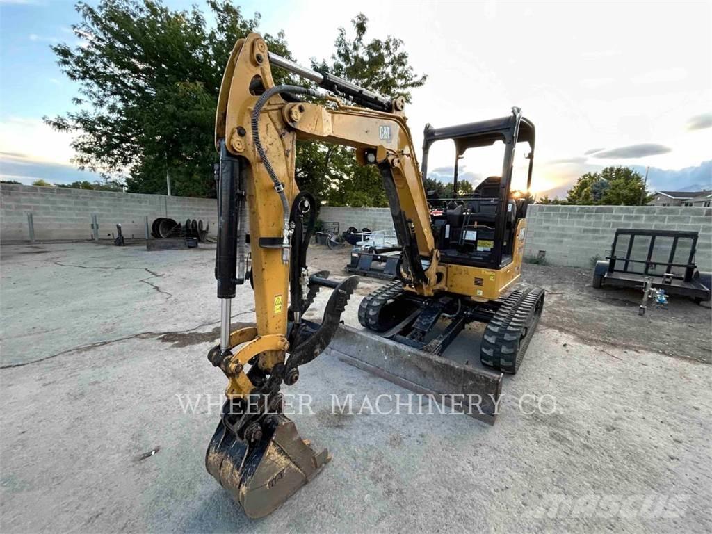 CAT 302.7 C1TH Paletli ekskavatörler