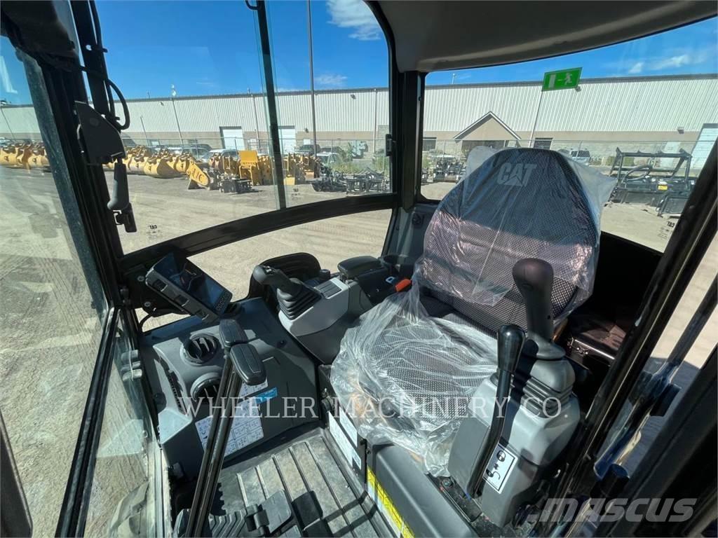 CAT 302.7 C3 Paletli ekskavatörler