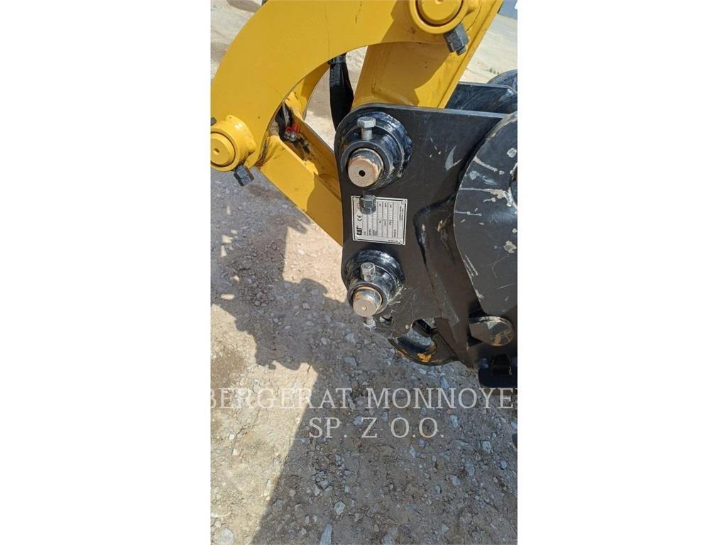 CAT 302.7CR Paletli ekskavatörler