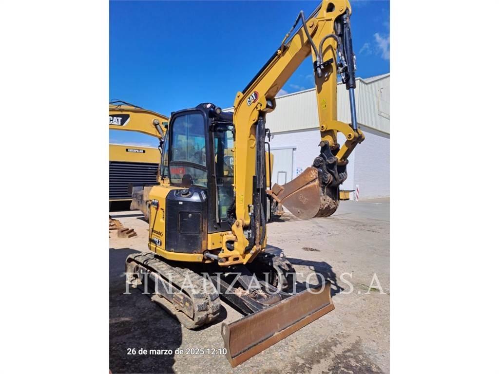 CAT 302.7D Paletli ekskavatörler
