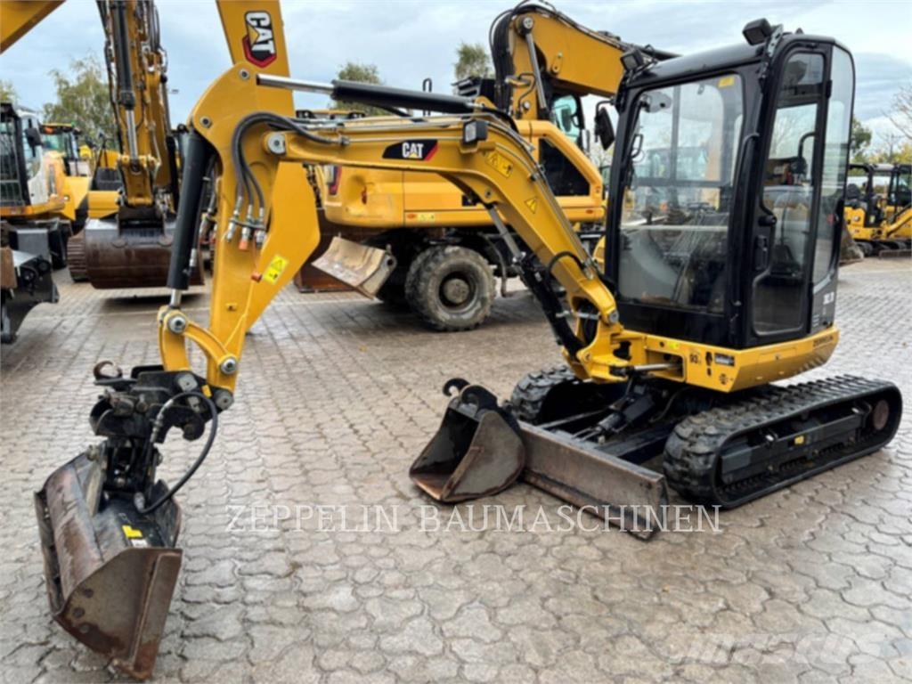 CAT 302.7D Paletli ekskavatörler