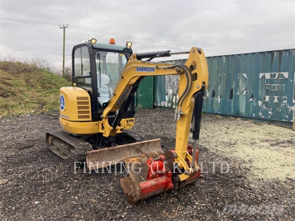 CAT 302.7D CAB Paletli ekskavatörler