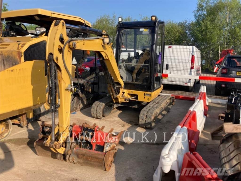 CAT 302.7D CAB Paletli ekskavatörler