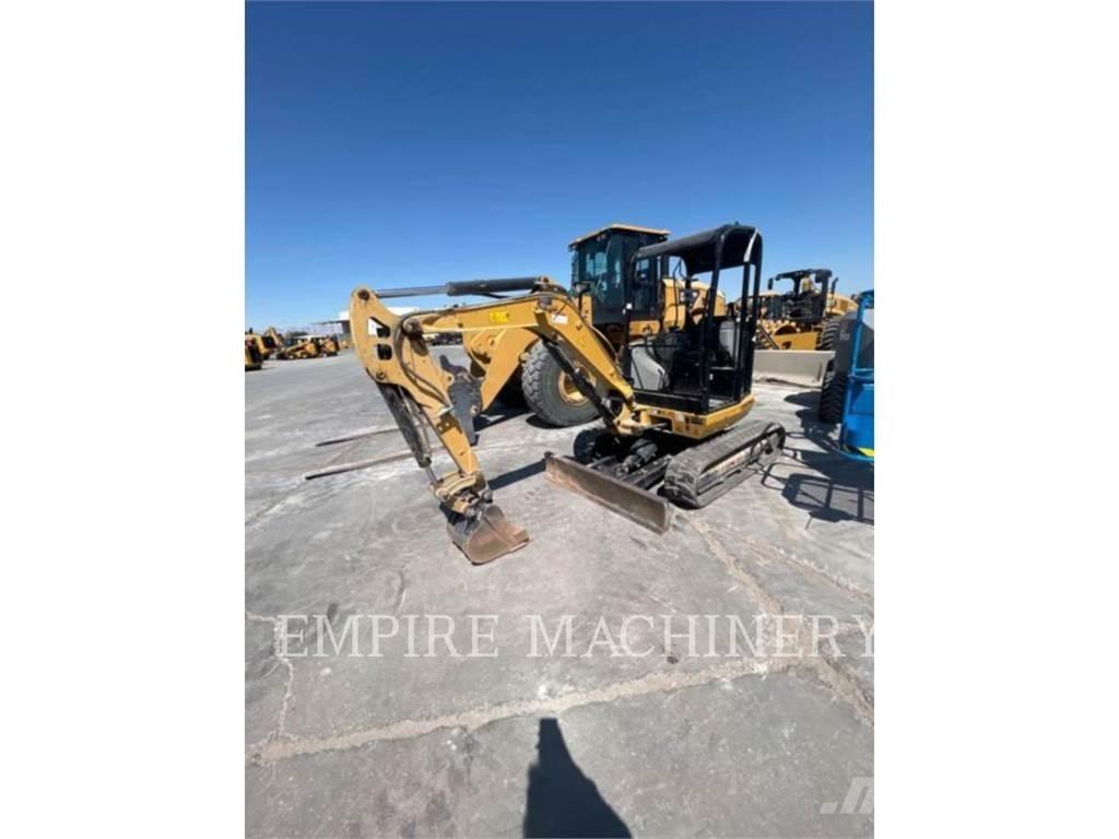 CAT 302.7D CR Paletli ekskavatörler