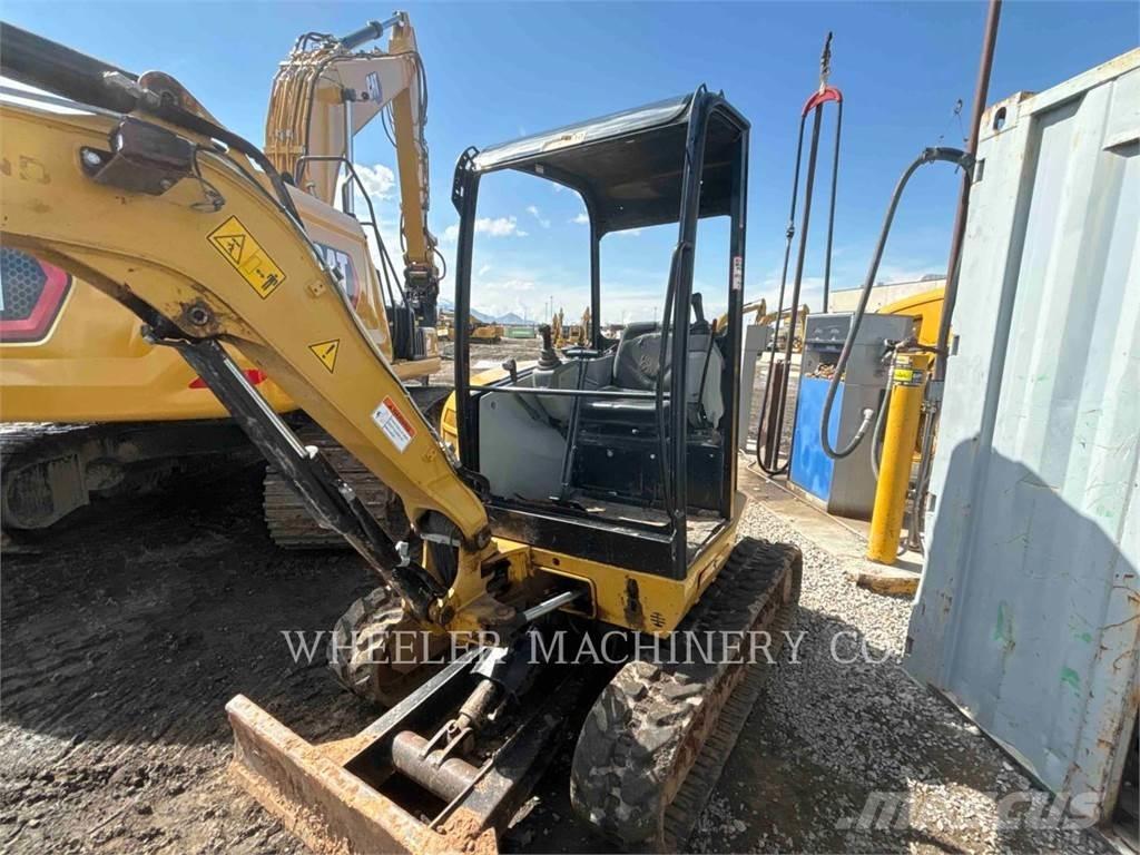 CAT 302.7DC1TH Paletli ekskavatörler