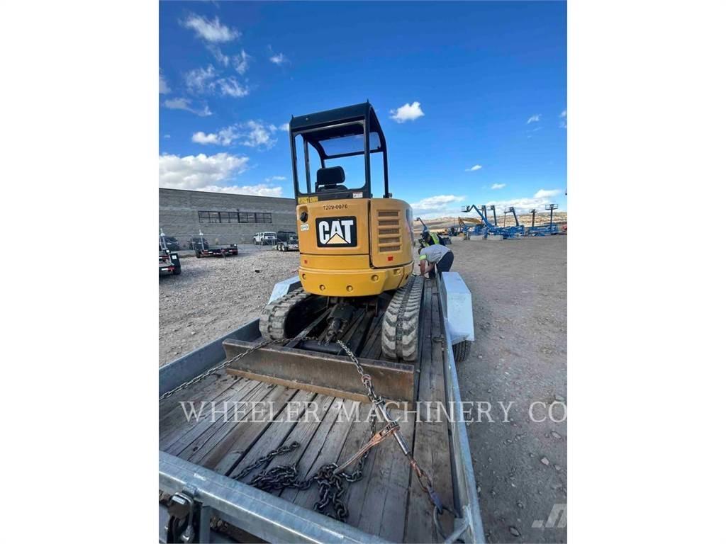 CAT 302.7DC1TH Paletli ekskavatörler