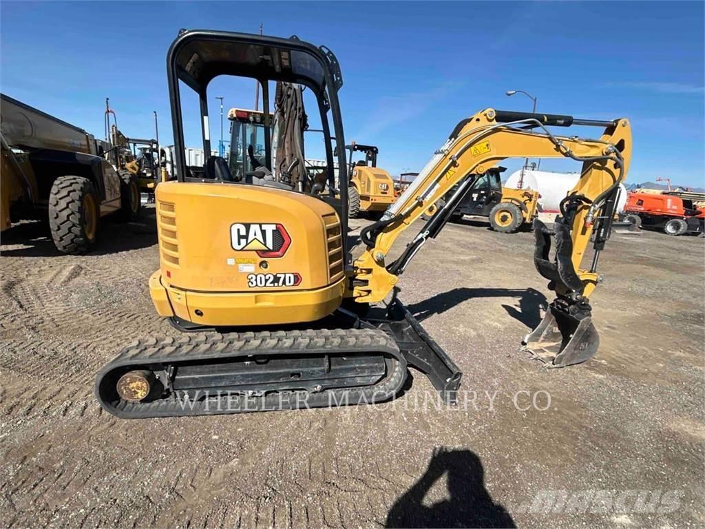 CAT 302.7DC1TH Paletli ekskavatörler