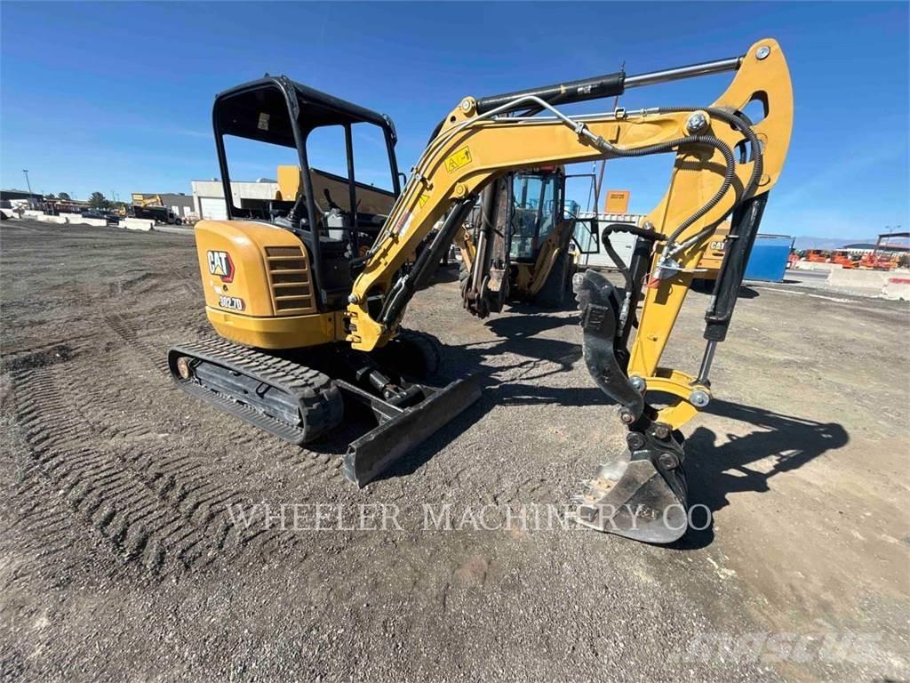 CAT 302.7DC1TH Paletli ekskavatörler