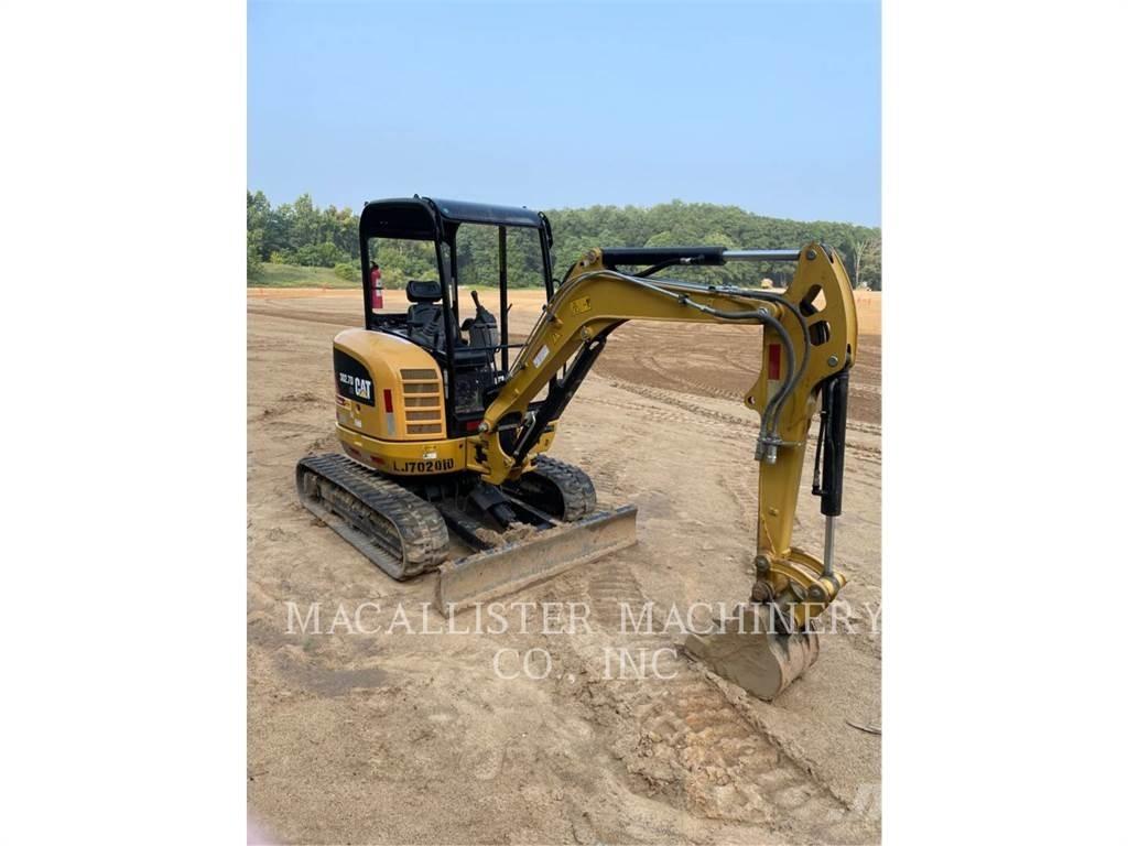 CAT 302.7DCR Paletli ekskavatörler
