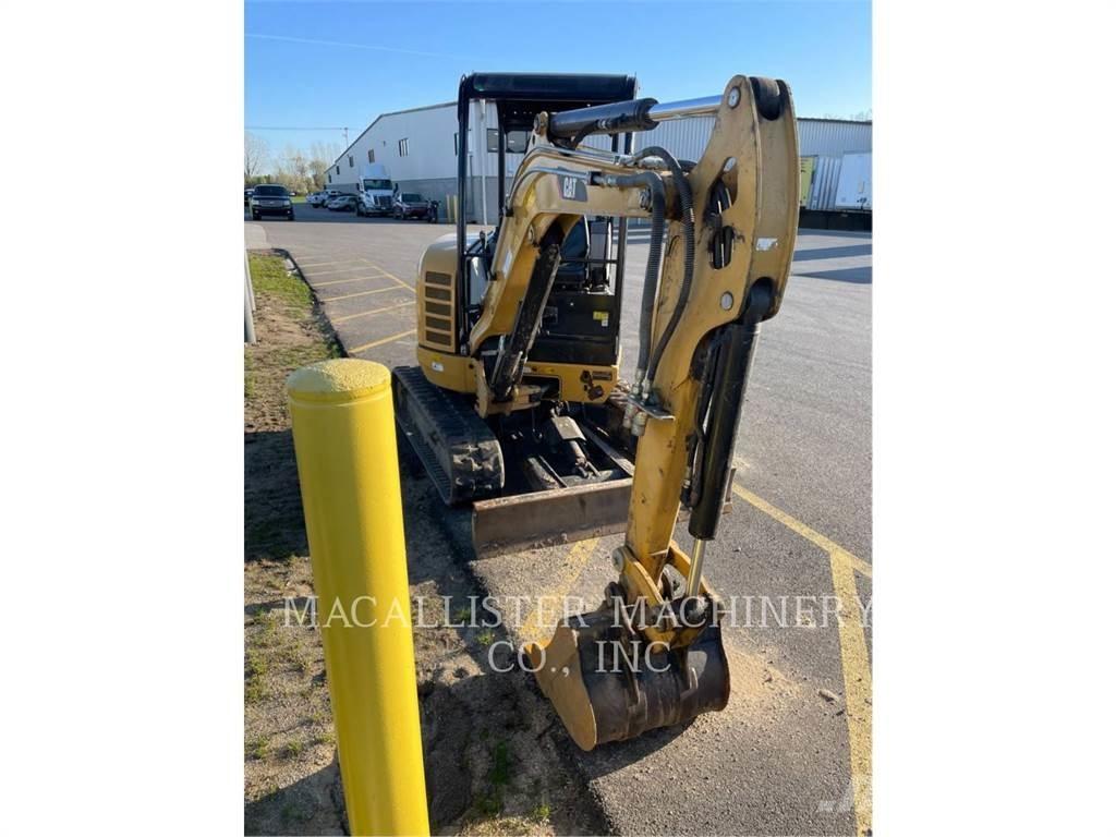 CAT 302.7DCR Paletli ekskavatörler