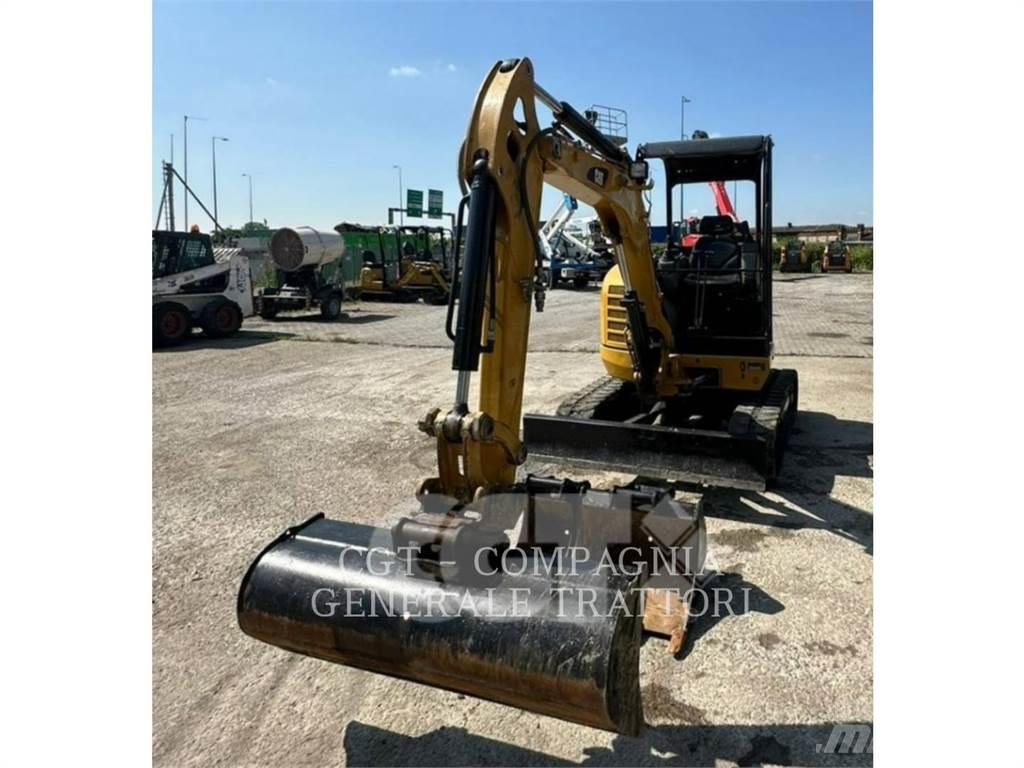 CAT 302.7DCR Paletli ekskavatörler