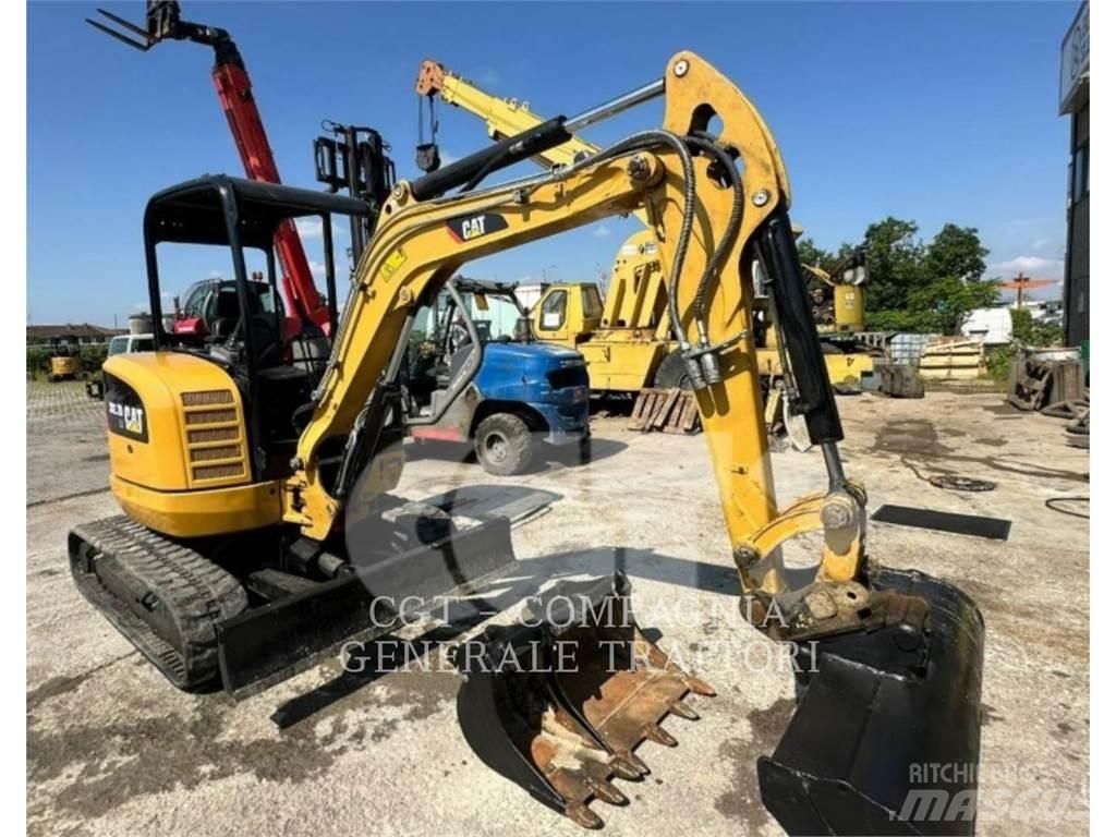 CAT 302.7DCR Paletli ekskavatörler