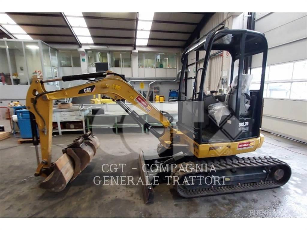 CAT 302.7DCR Paletli ekskavatörler