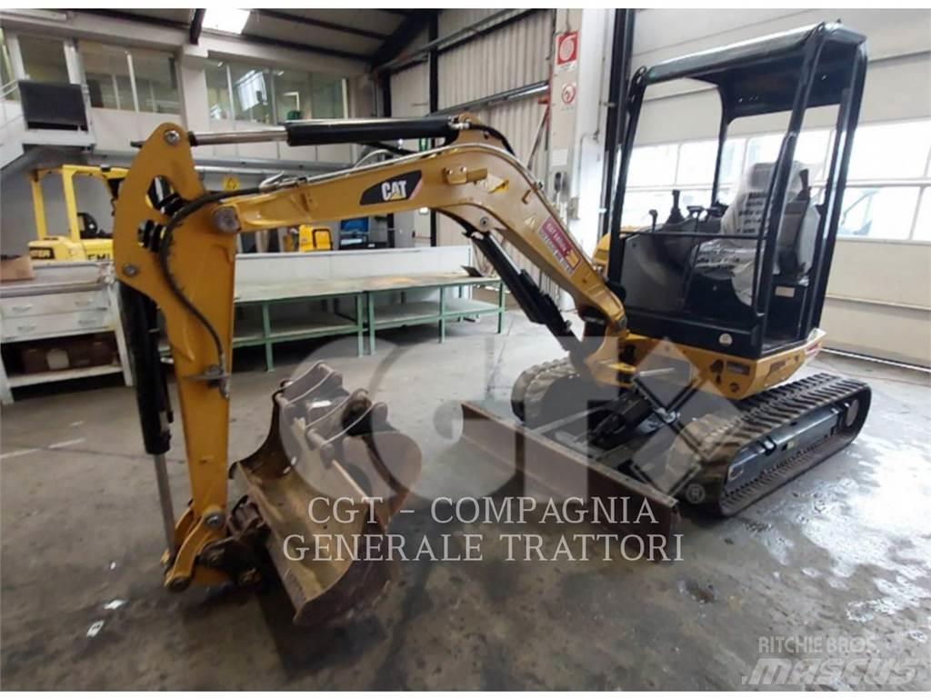 CAT 302.7DCR Paletli ekskavatörler