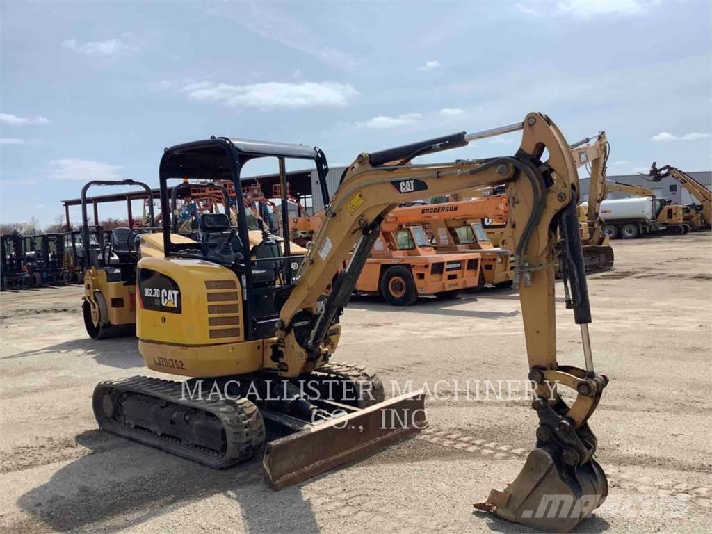 CAT 302.7DCR Paletli ekskavatörler