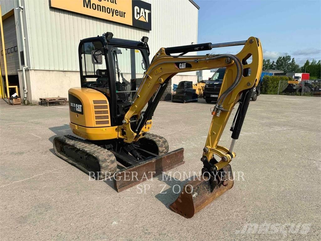 CAT 302.7DCR Paletli ekskavatörler