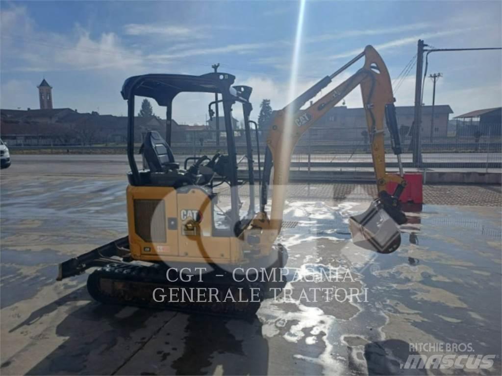 CAT 302 CR Paletli ekskavatörler