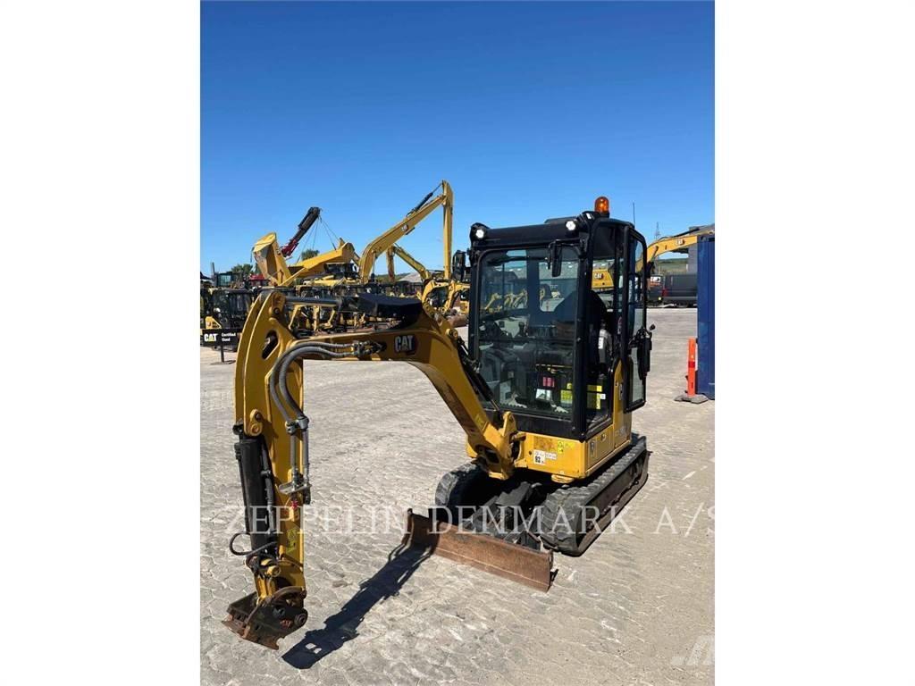 CAT 30205CR Paletli ekskavatörler