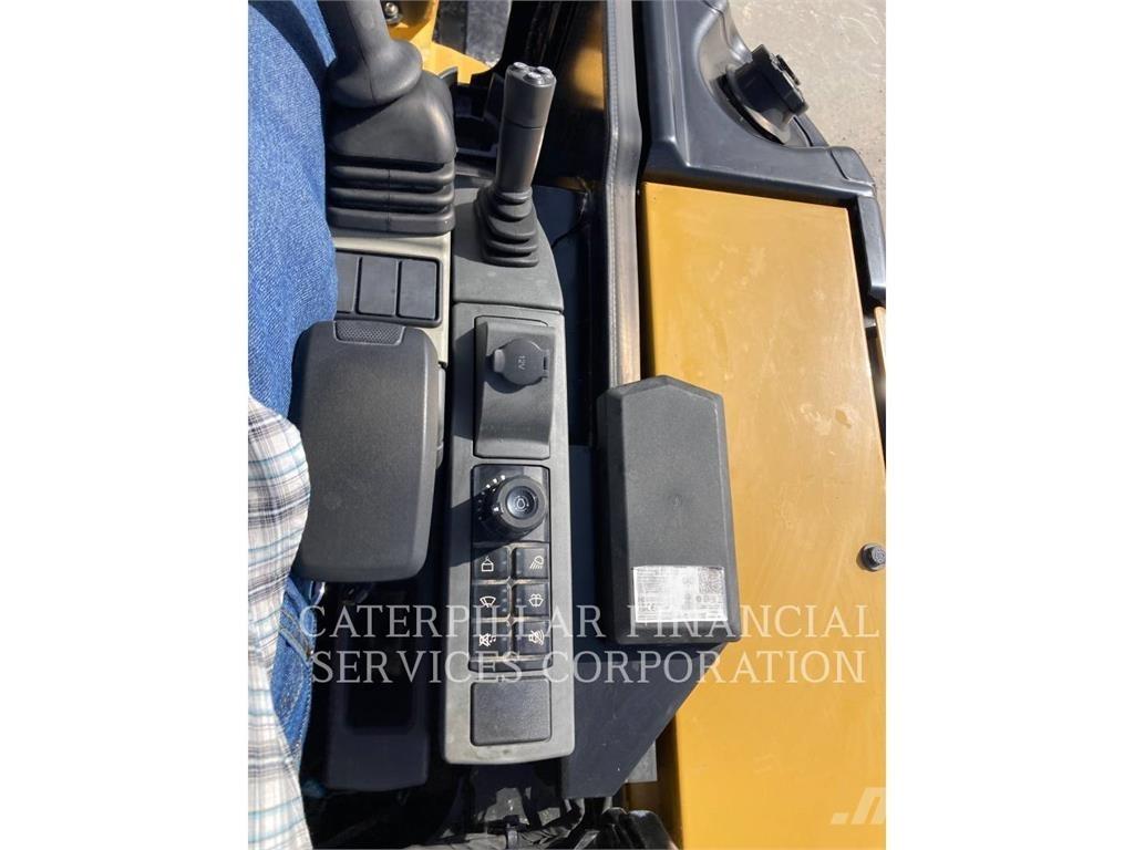 CAT 303.507CR Paletli ekskavatörler