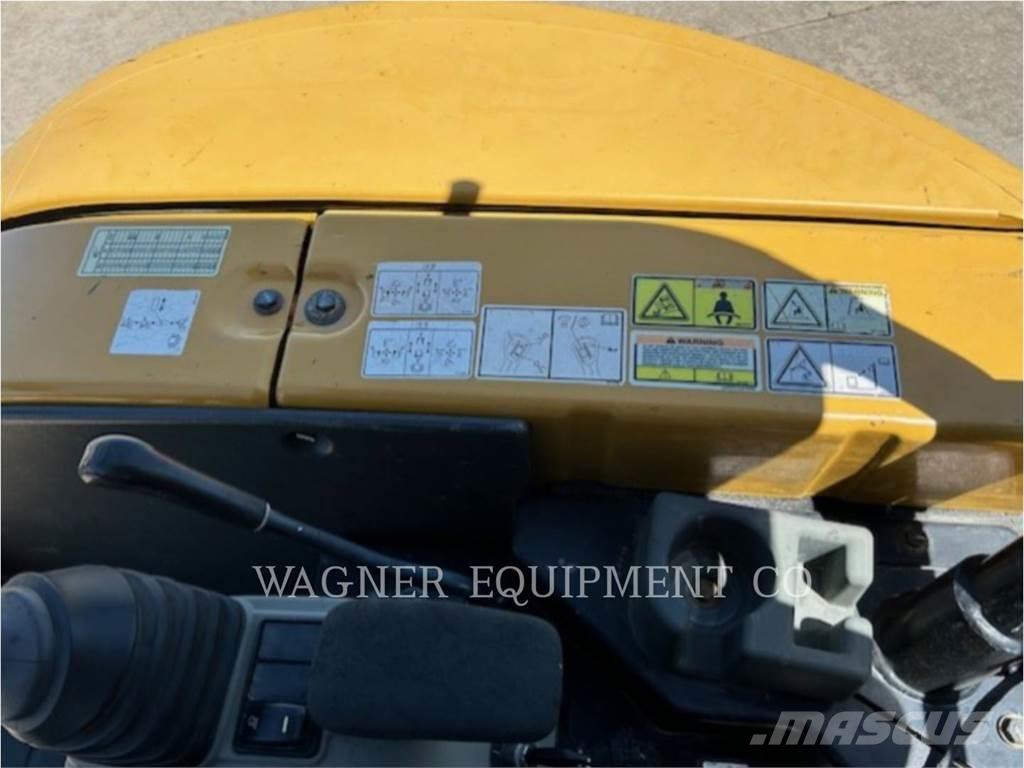 CAT 303.5E2 Paletli ekskavatörler