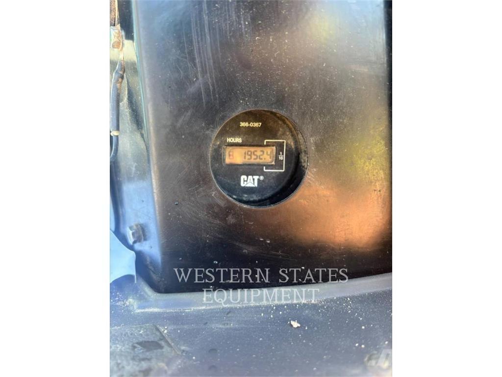 CAT 303.5E2 Paletli ekskavatörler