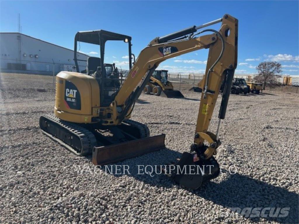 CAT 303.5E2 Paletli ekskavatörler