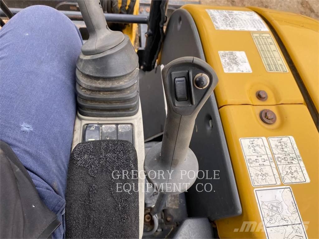 CAT 303.5E2CR Paletli ekskavatörler