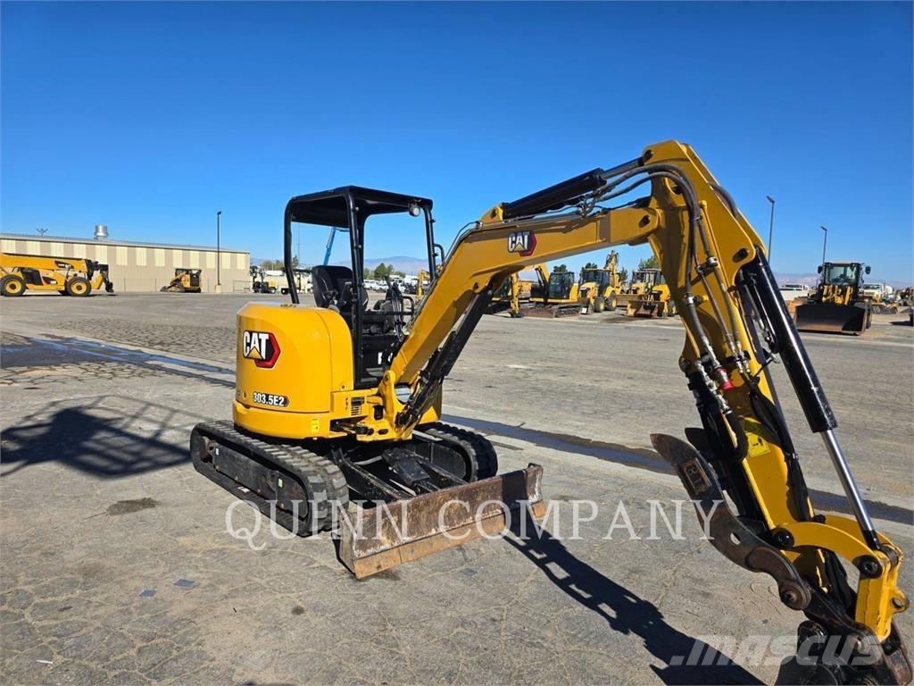 CAT 303.5E2CR Paletli ekskavatörler