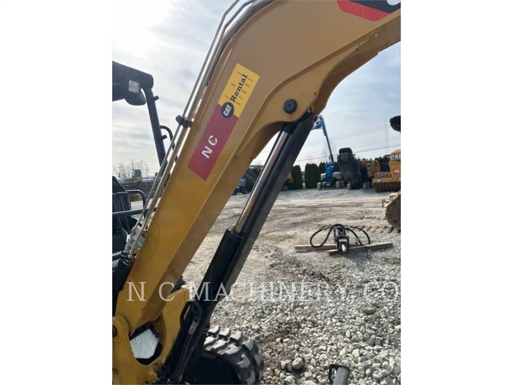 CAT 303.5E2CRN Paletli ekskavatörler