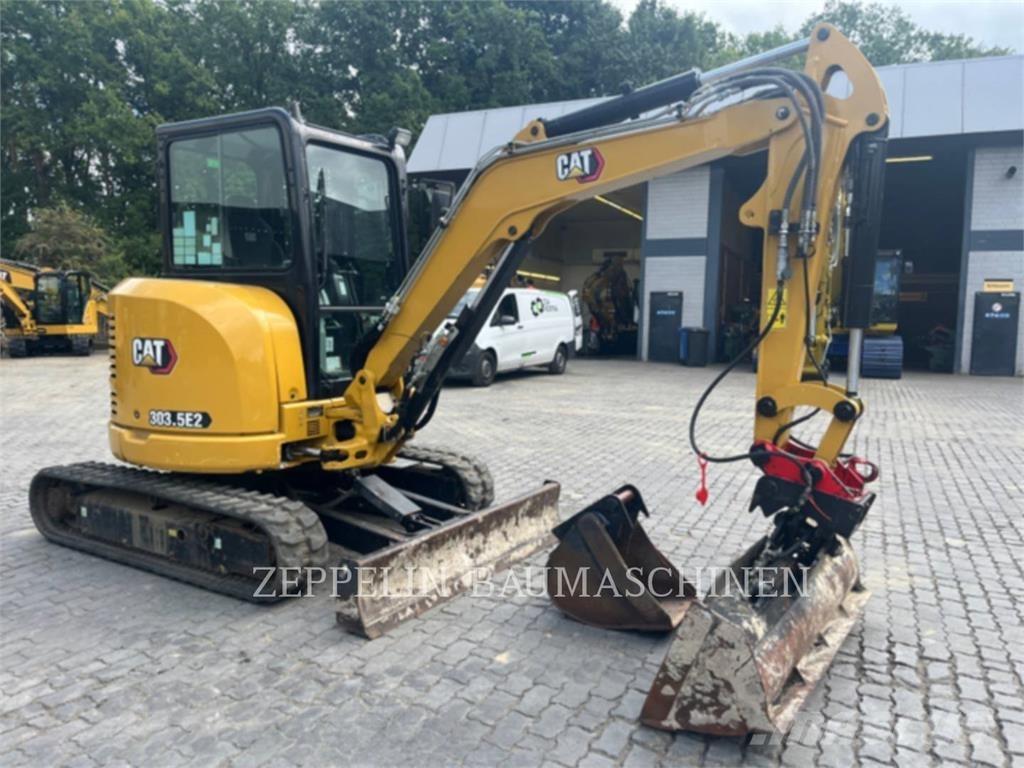 CAT 303.5ECR Paletli ekskavatörler