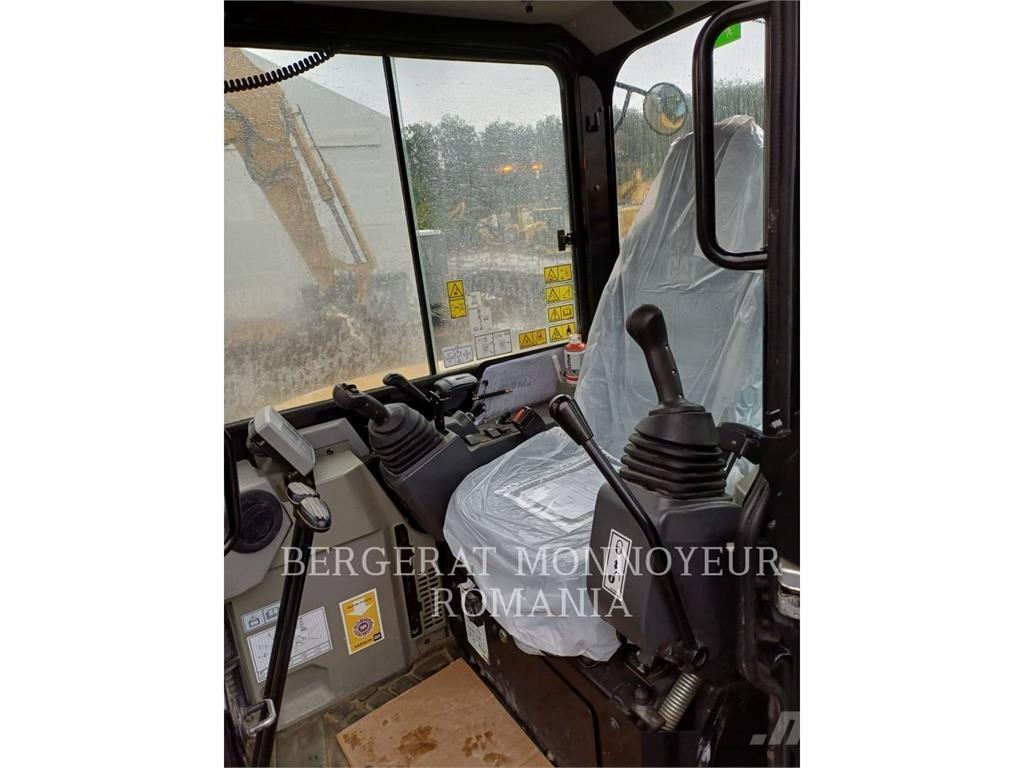 CAT 303.5ECR Paletli ekskavatörler