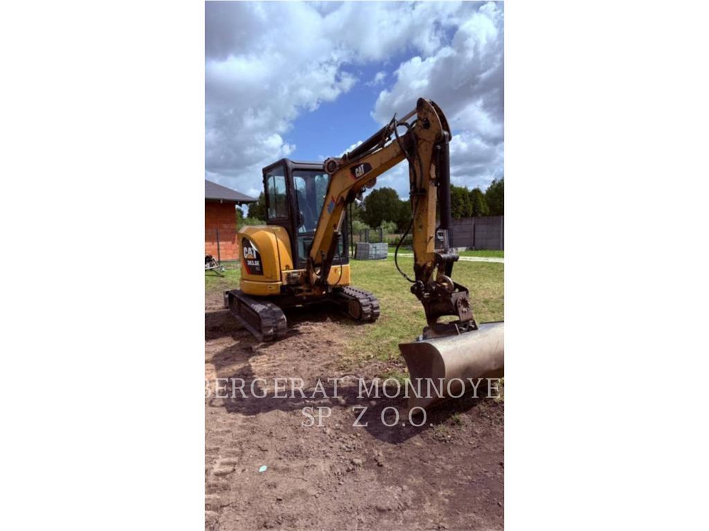 CAT 303.5ECR Paletli ekskavatörler