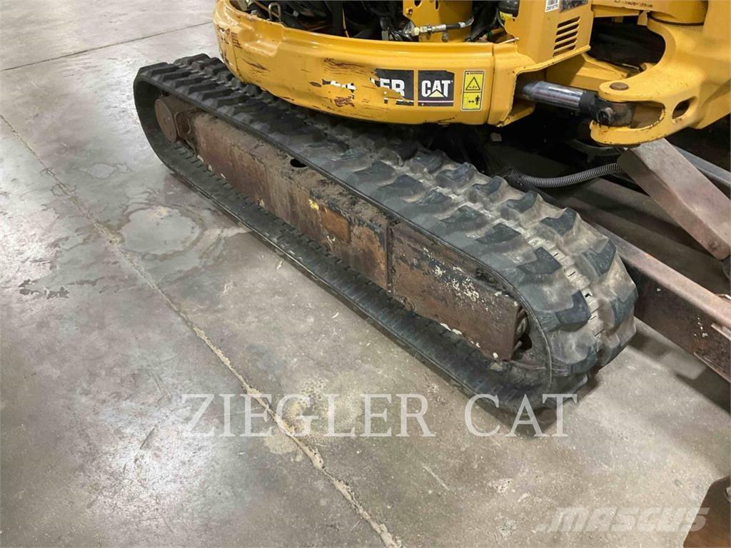 CAT 303C Paletli ekskavatörler