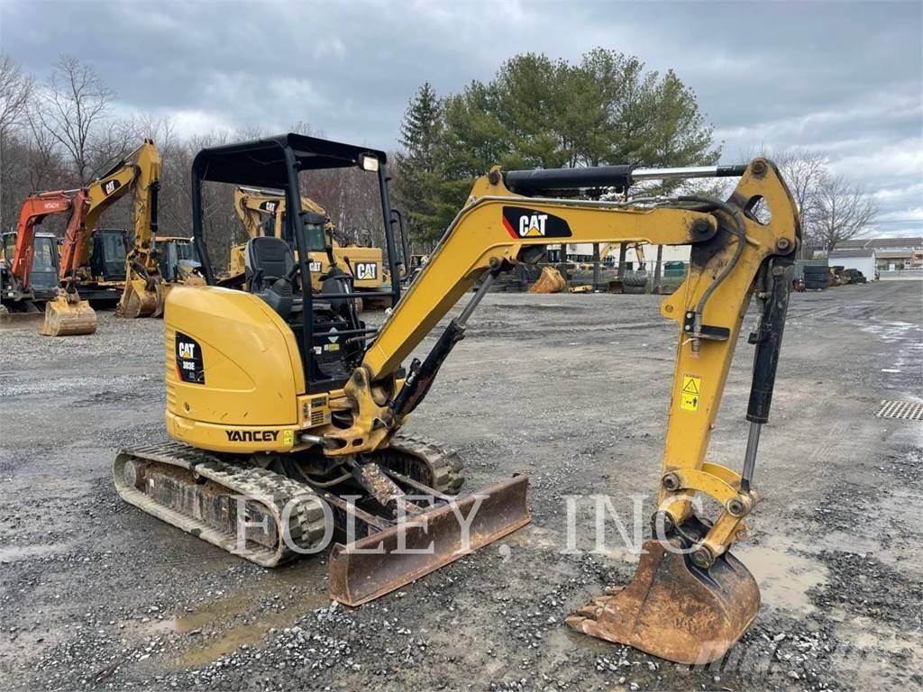 CAT 303ECR Paletli ekskavatörler