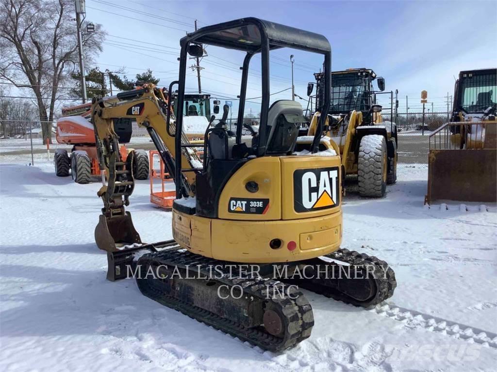 CAT 303ECR Paletli ekskavatörler
