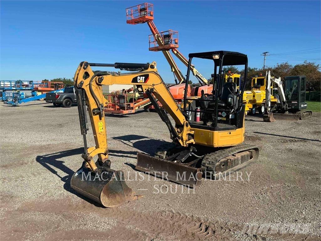 CAT 303ECR Paletli ekskavatörler