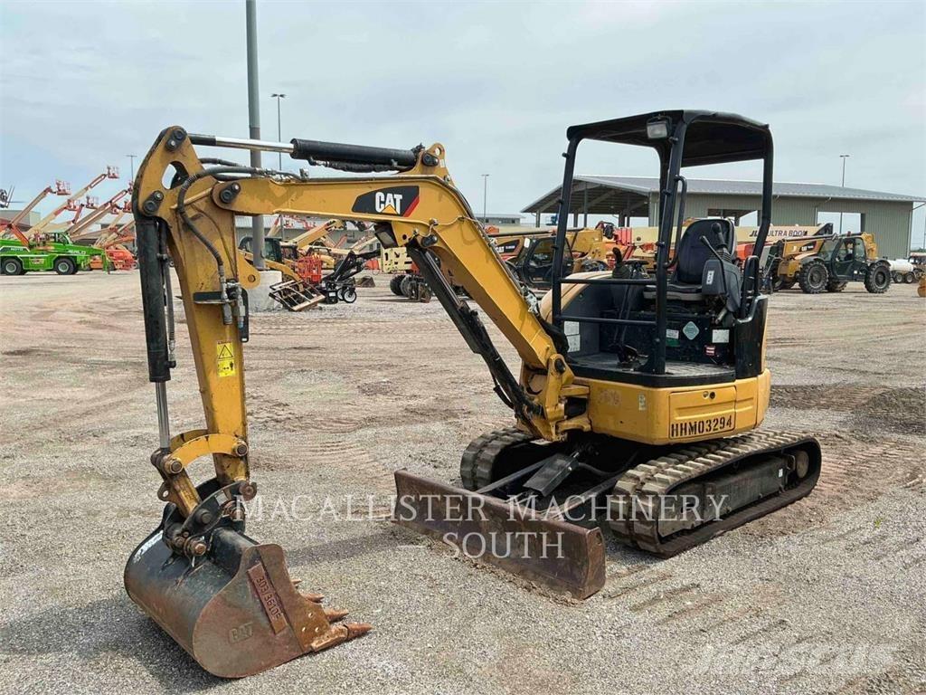 CAT 303ECR Paletli ekskavatörler
