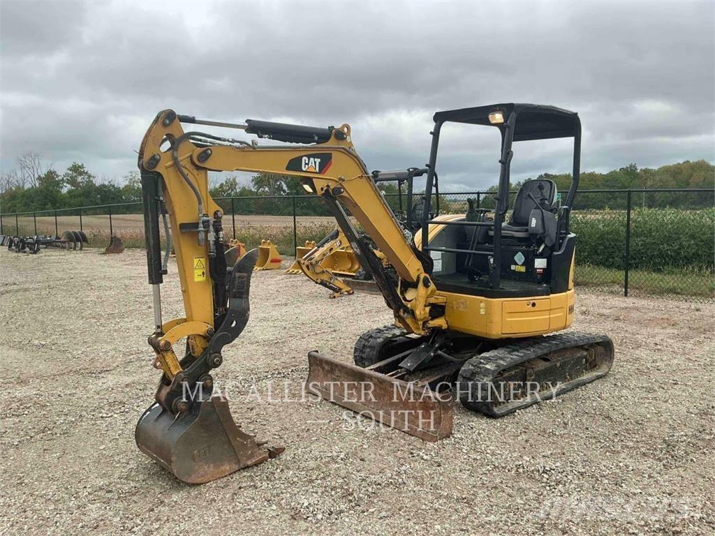 CAT 303ECR Paletli ekskavatörler
