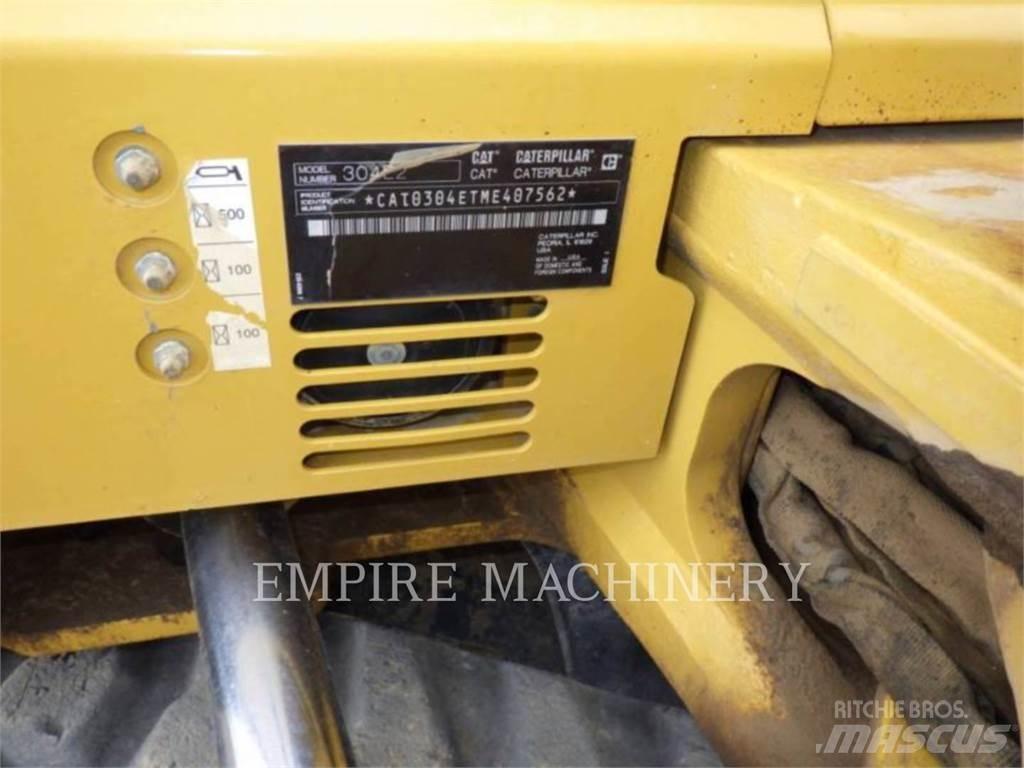 CAT 304E2 Paletli ekskavatörler