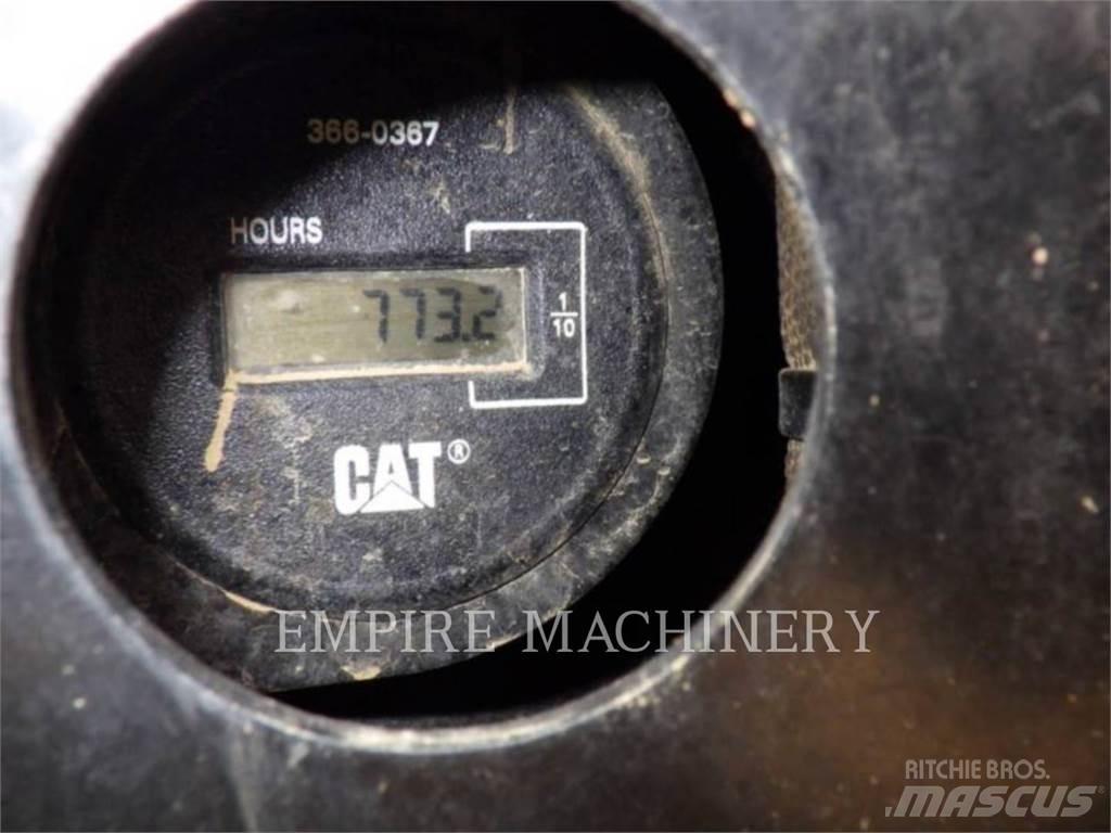 CAT 304E2 Paletli ekskavatörler