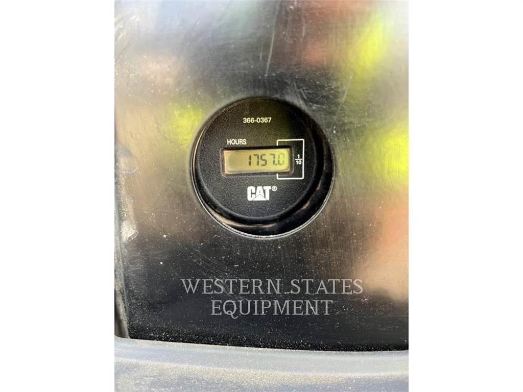 CAT 304E2 Paletli ekskavatörler