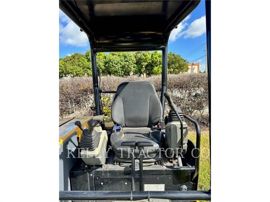 CAT 304E2CR Paletli ekskavatörler