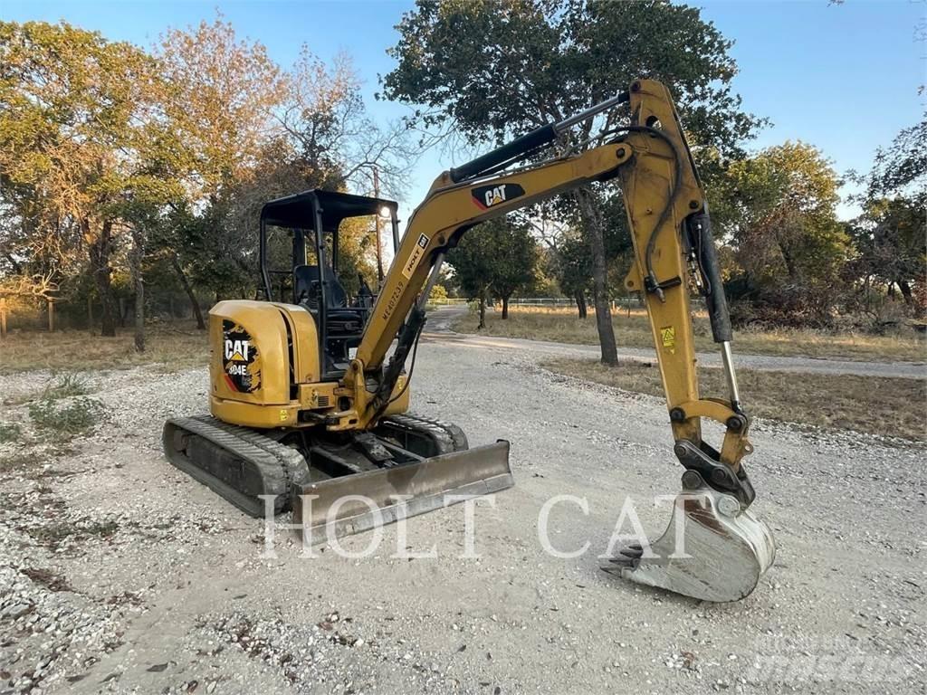 CAT 304E2CR Paletli ekskavatörler